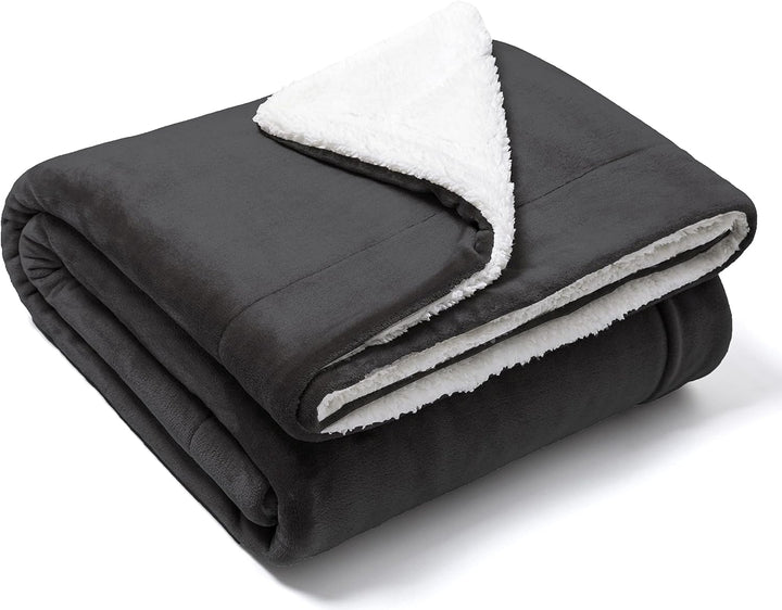 Coperta Plaid in Pile Agnellato - dettaglio 2
